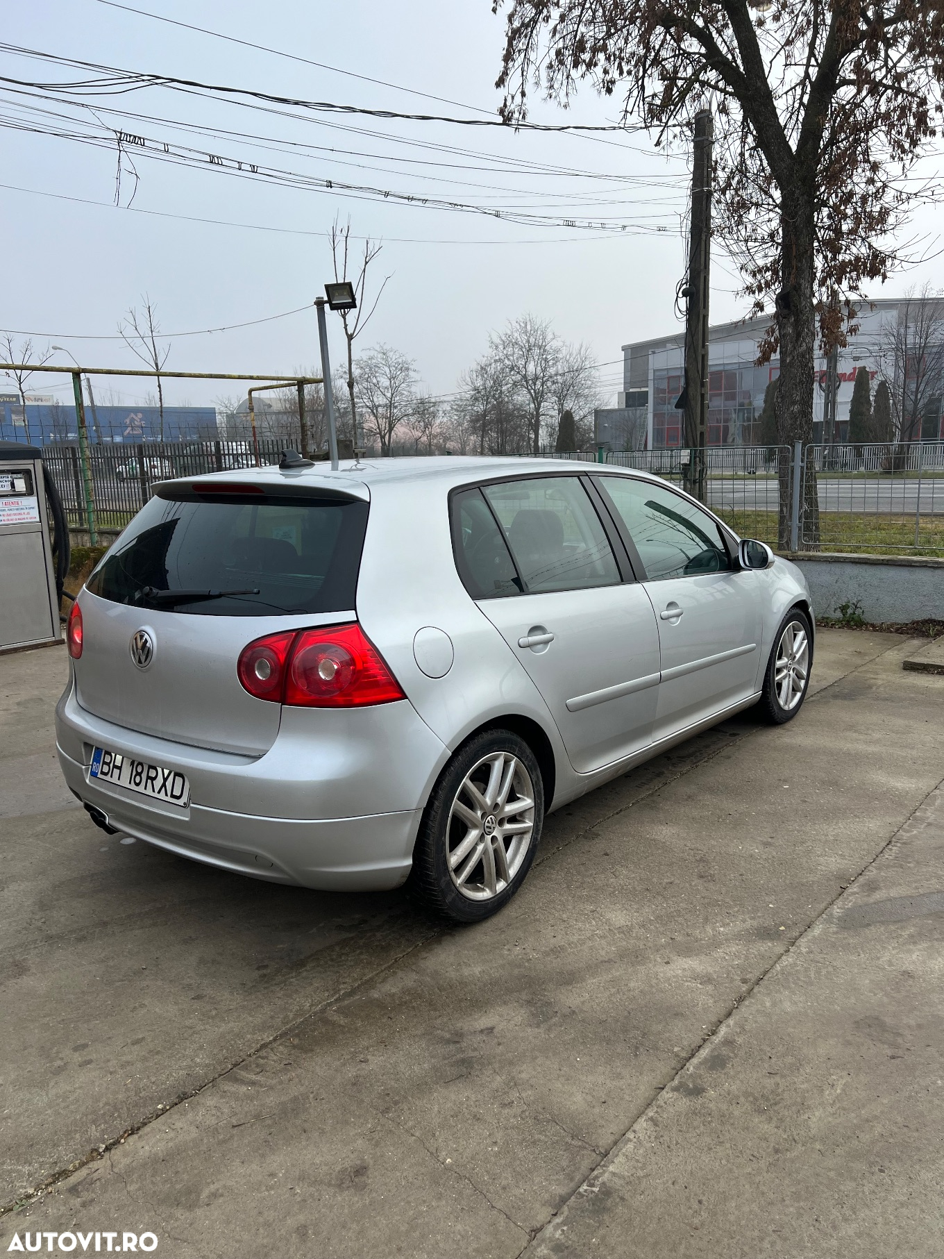Volkswagen Golf 2.0 DPF GTD - 10