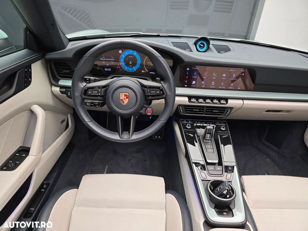 Porsche 992 - 8