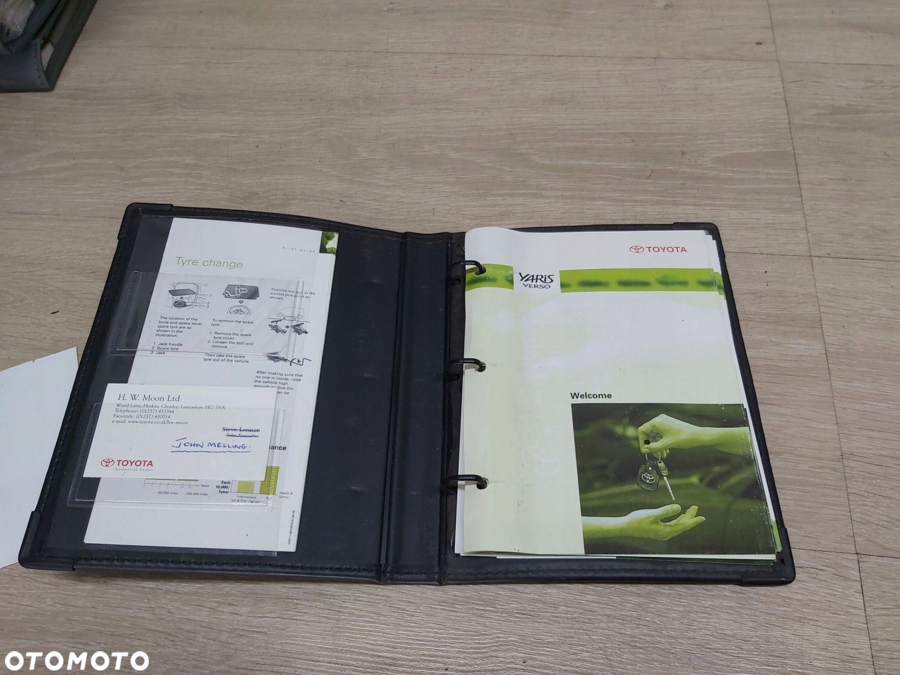 Toyota Yaris VERSO etui na dokumenty instrukcje pokrowiec segregator - 4