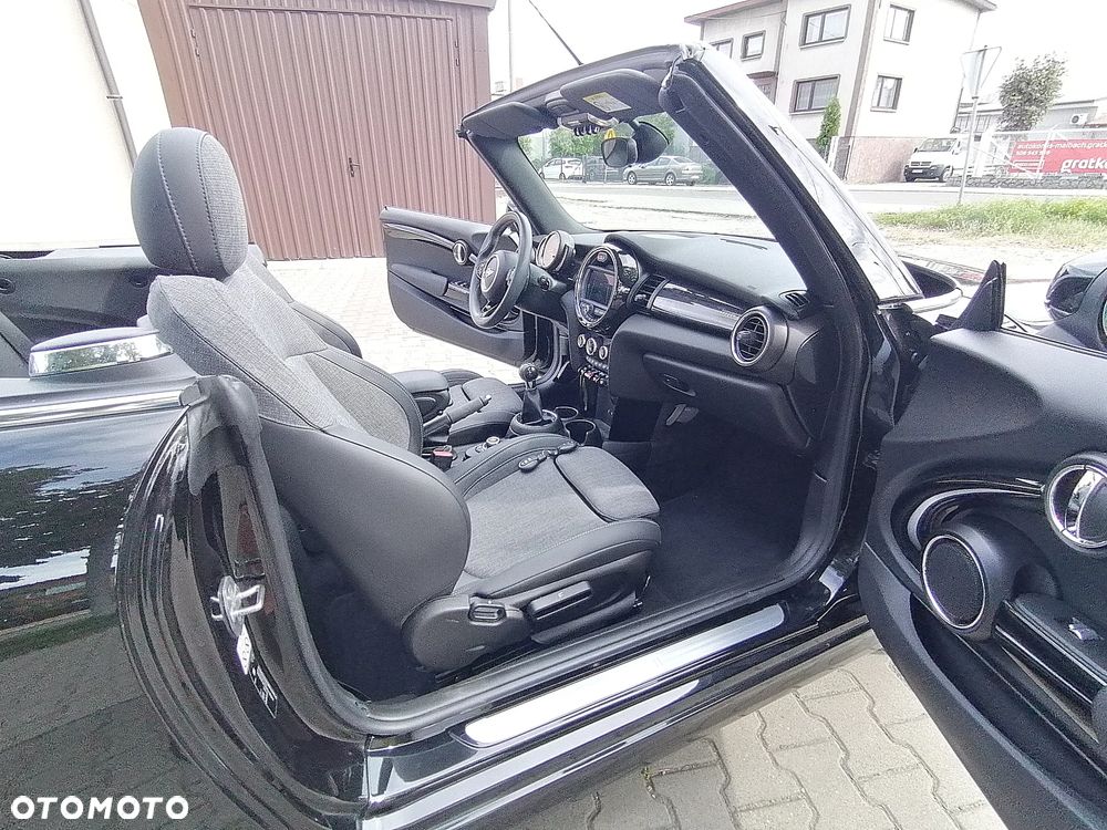 MINI Cooper Cabrio - 27