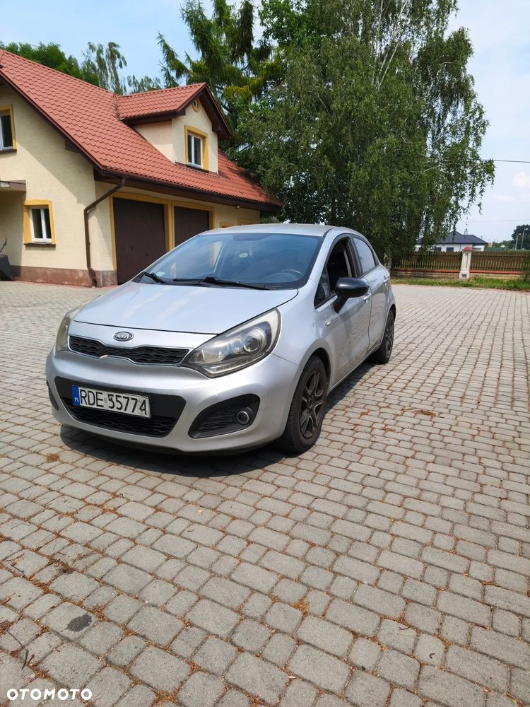 Kia Rio 1.4 crdi M (klm) - 2