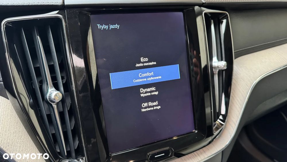 Volvo XC 60 D4 Geartronic Inscription - 26