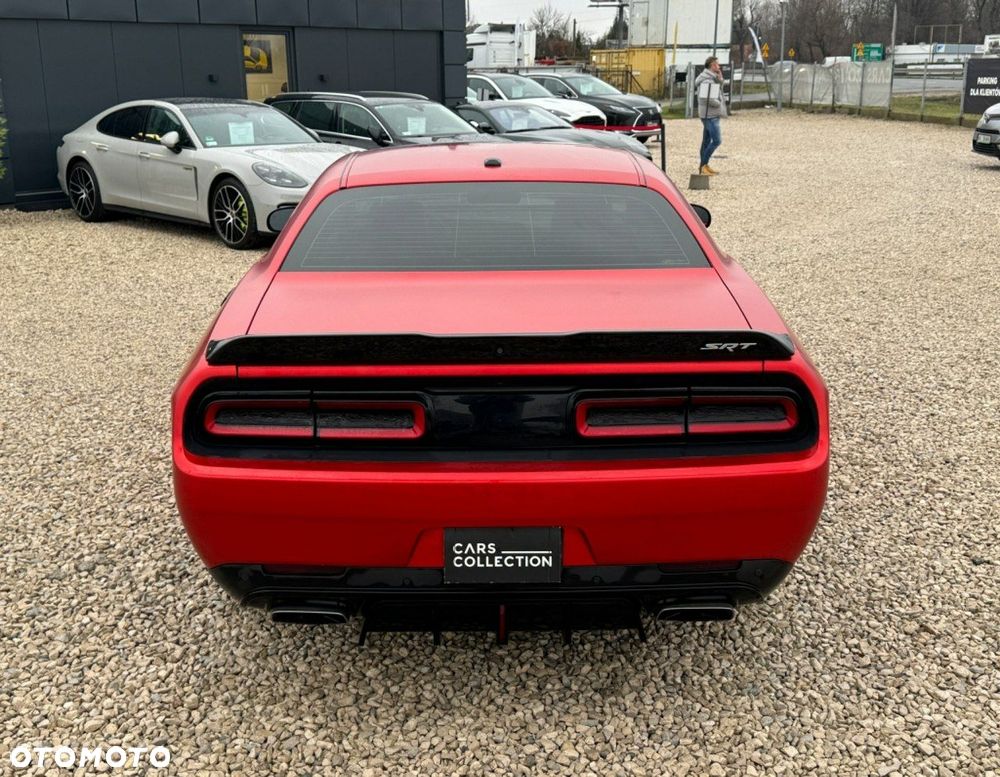 Dodge Challenger - 5