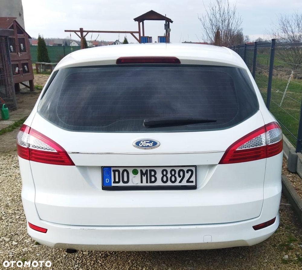 Ford Mondeo 2.0 TDCi Ambiente - 4
