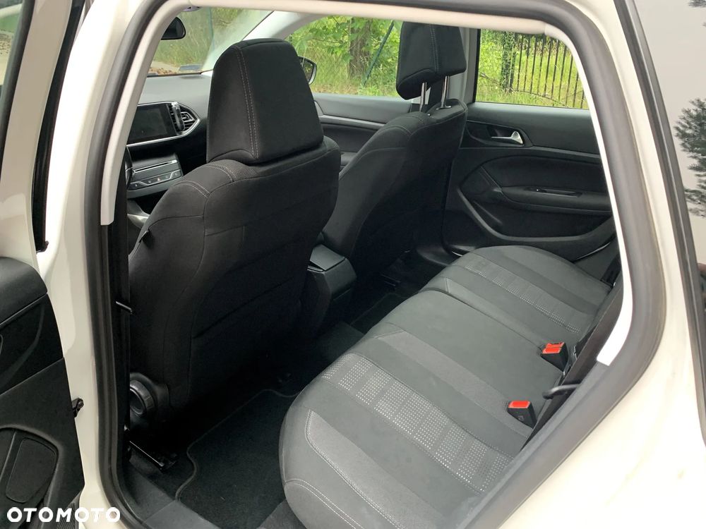 Peugeot 308 1.6 BlueHDi Allure S&S - 14