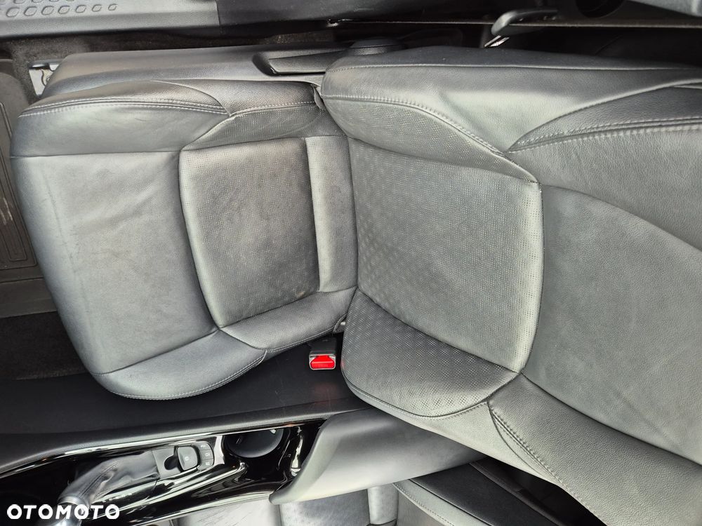 Toyota C-HR ver-1-8-hybrid-executive - 15