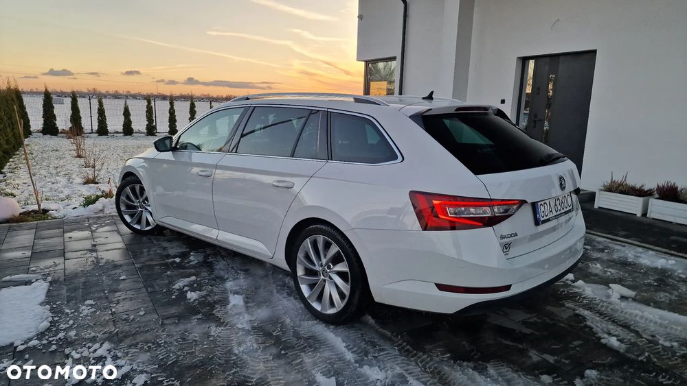 Skoda Superb 2.0 TDI Ambition DSG - 17