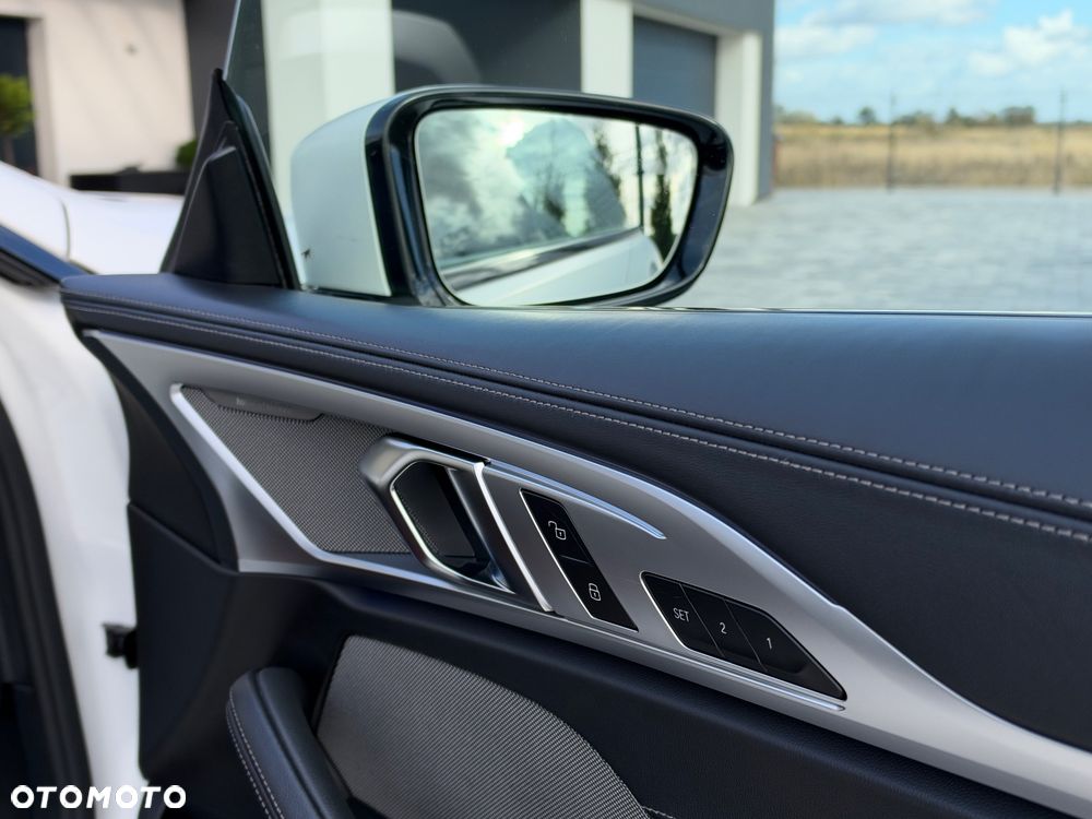 BMW Seria 8 840d xDrive mHEV - 33