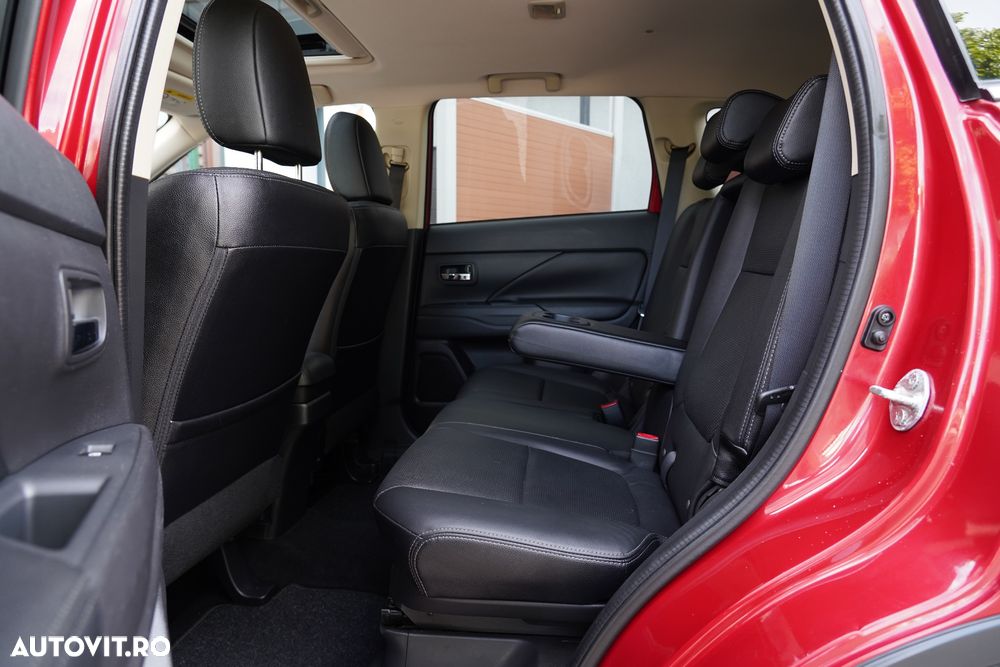 Mitsubishi Outlander 2.2 DI-D 4WD Automatik Diamant Edition - 21