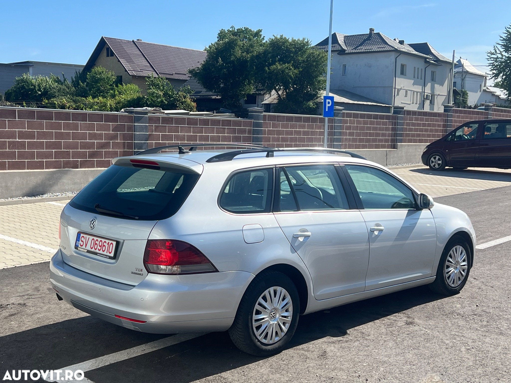 Volkswagen Golf - 6