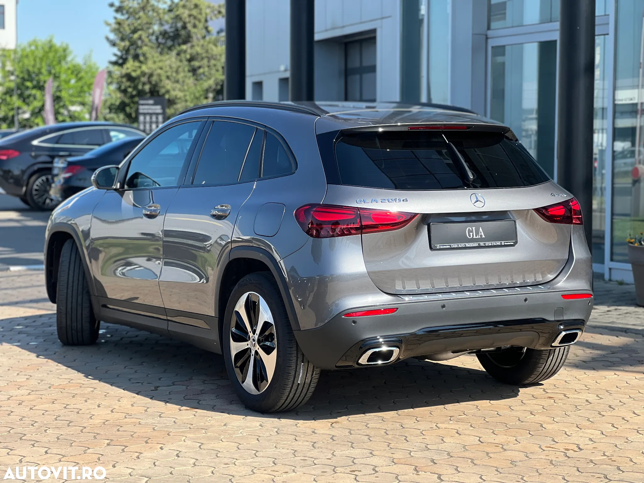 Mercedes-Benz GLA 200 d 4MATIC Aut. - 3