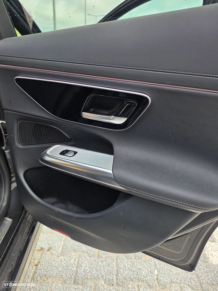 Mercedes-Benz E 300 - 36