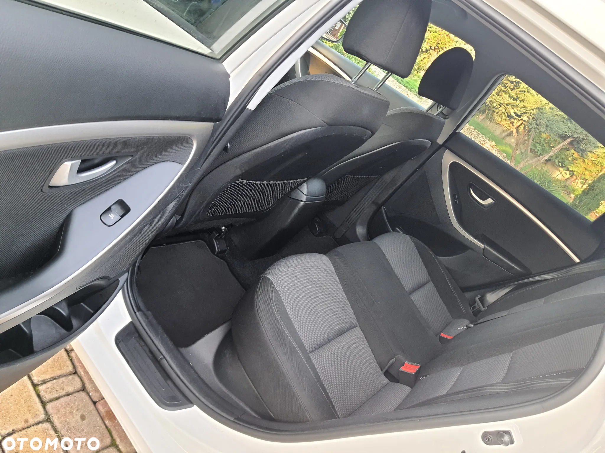 Hyundai i30 Kombi 1.6 CRDI Family+ - 13