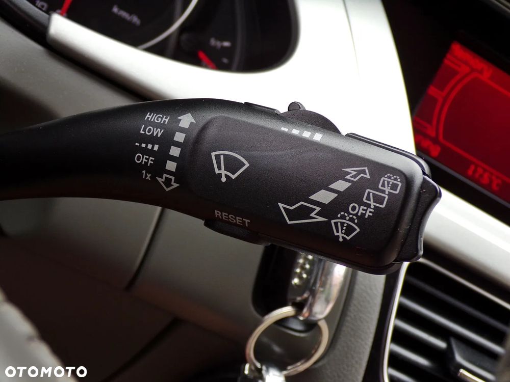 Audi A4 Avant 2.0 TDI DPF Ambiente - 19