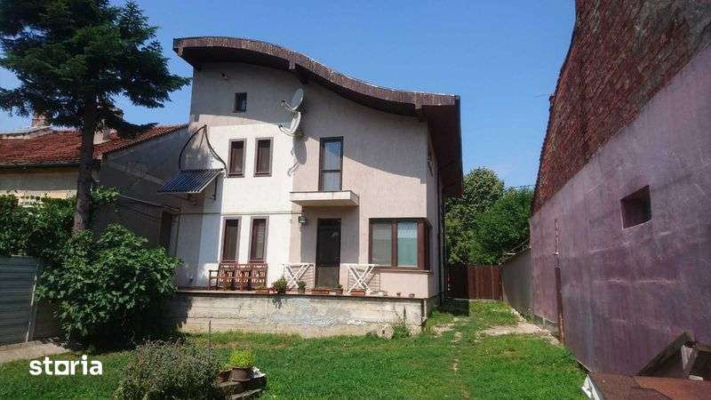 4 camere, casa de vanzare - Bihor (judet), Oradea - 9082930 • www.storia.ro
