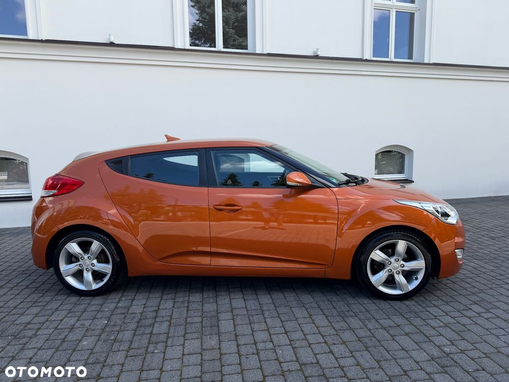 Hyundai Veloster 1.6 Style - 11