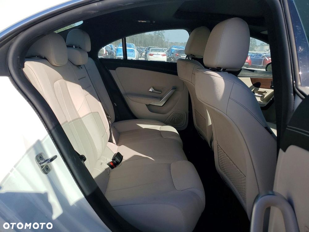 Mercedes-Benz CLA 250 4Matic 7G-DCT Edition 1 - 9