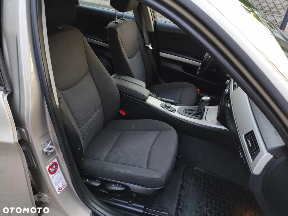 BMW Seria 3 - 24
