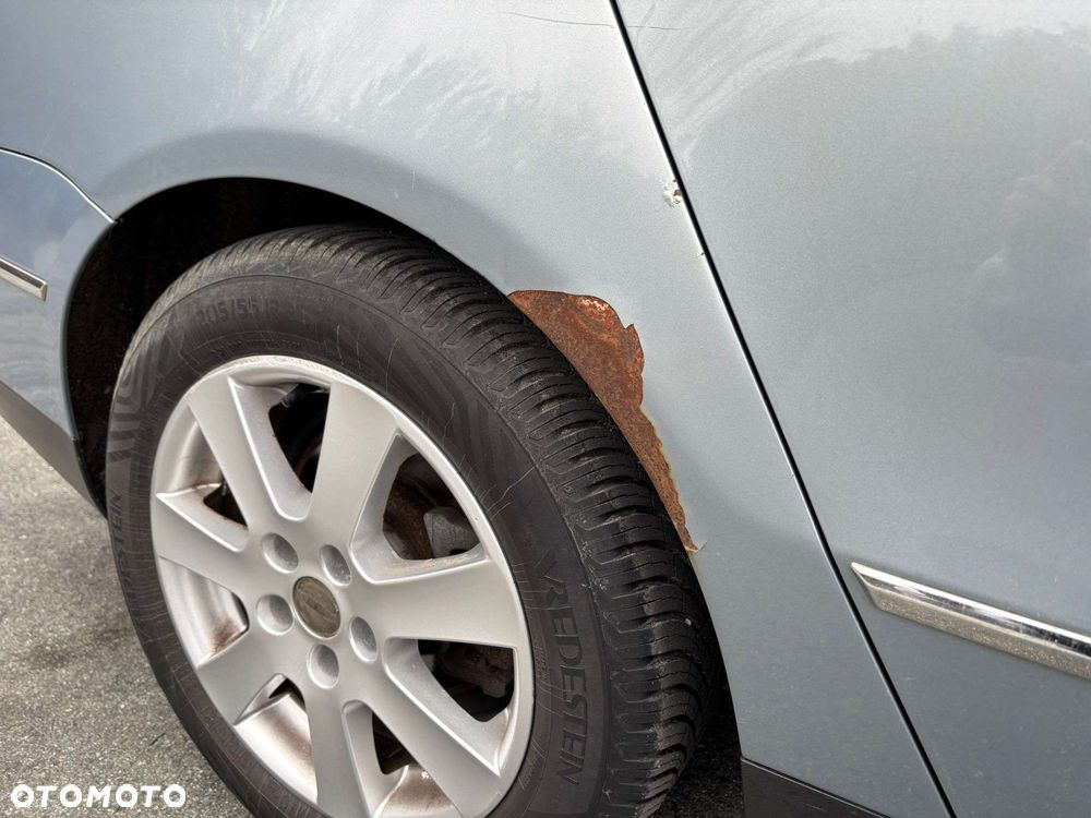 Volkswagen Passat 2.0 TDI DPF Comfortline - 18