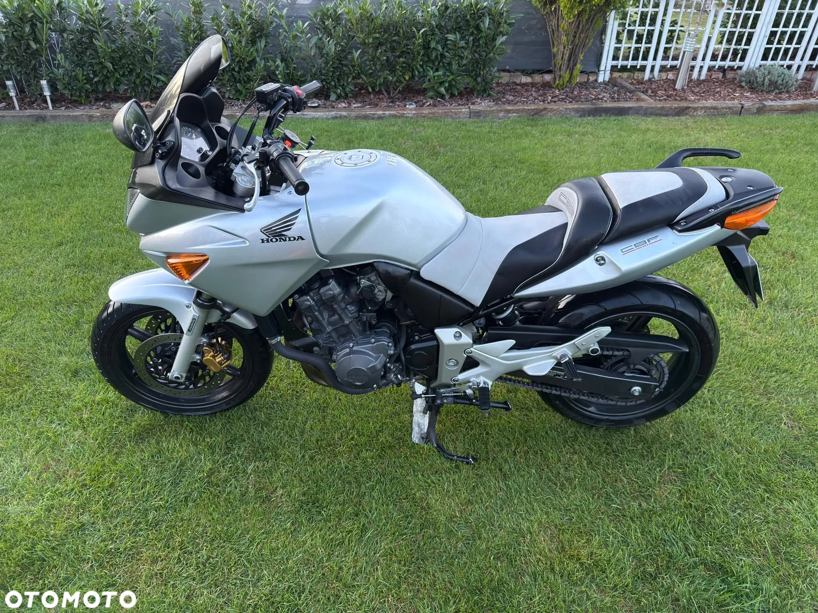 Honda CBF - 2