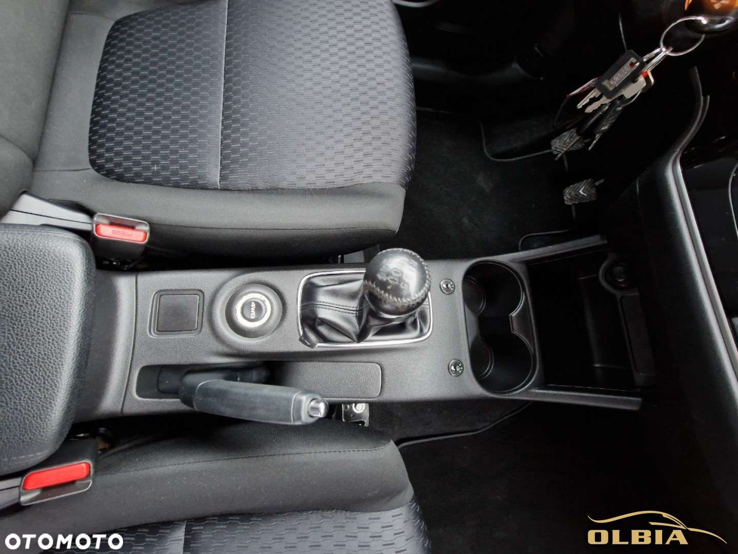 Mitsubishi Outlander 2.2 DI-D 4WD Instyle - 26