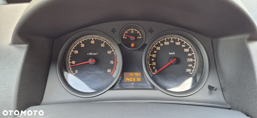 Opel Astra 1.6 Essentia - 8