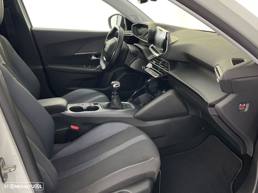 Peugeot 2008 1.5 BlueHDi Allure - 21