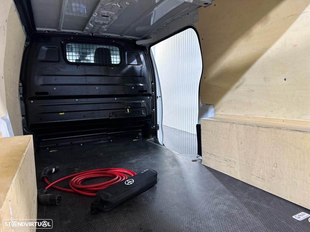 Toyota Proace Eletric 75kWh 136cv Business Line - 21