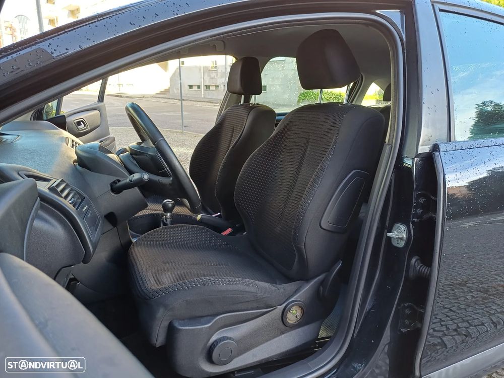 Citroën C4 1.6 HDi Exclusive - 6