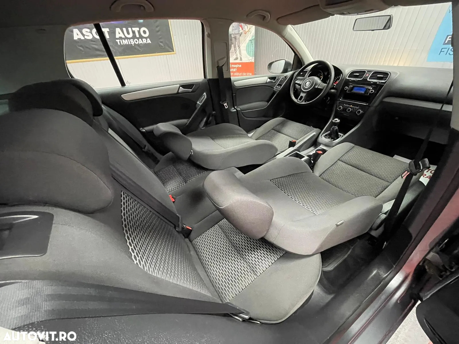 Volkswagen Golf - 15