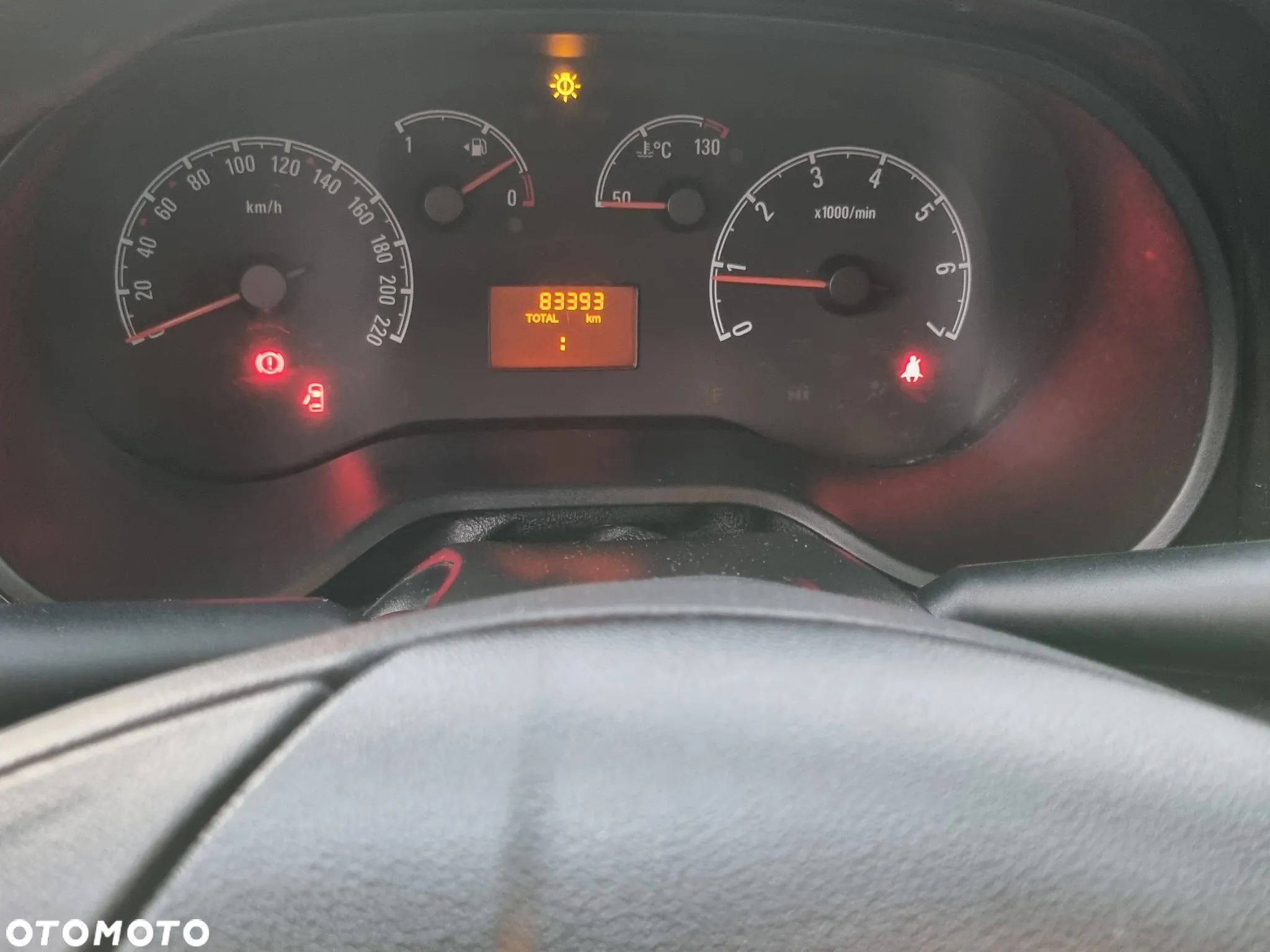 Opel COMBO - 11