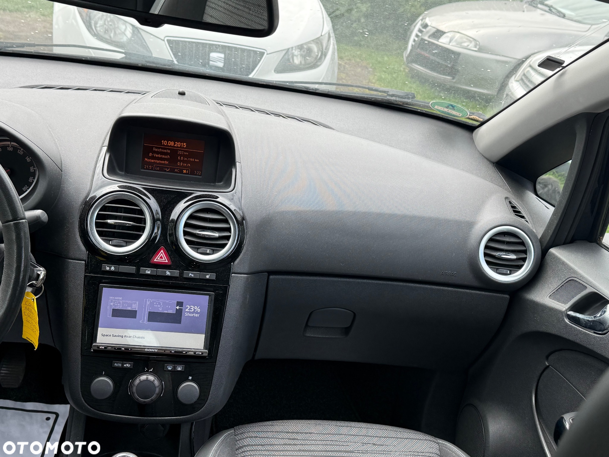 Opel Corsa 1.4 16V Innovation - 16