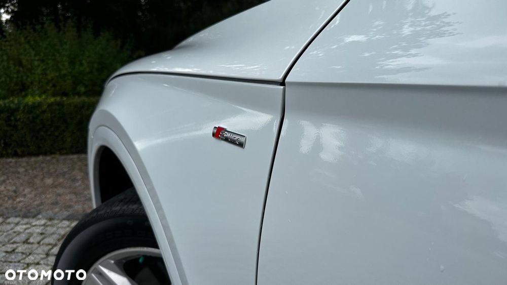 Audi Q5 55 TFSI e Quattro S Line S tronic - 11