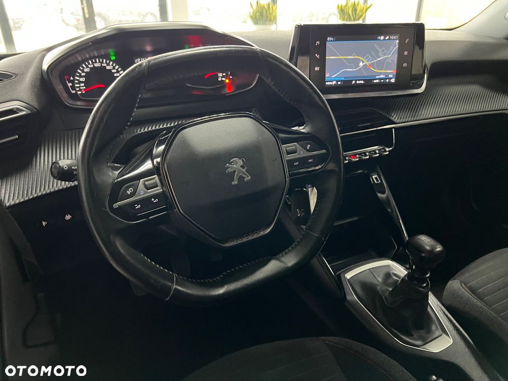 Peugeot 2008 - 12