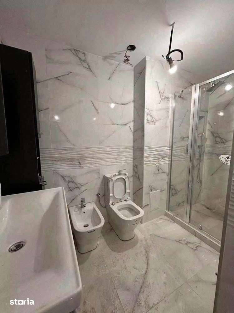 De vanzare apartament cu 3 camere si debara, decomandat, 80mp, renovat - Imagine principală: 5/6