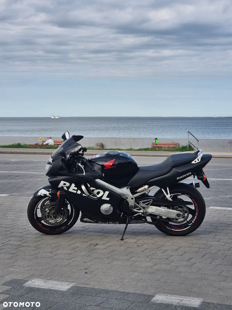 Honda CBR - 4