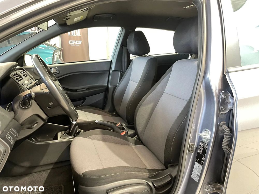 Hyundai i20 1.2 GO - 10