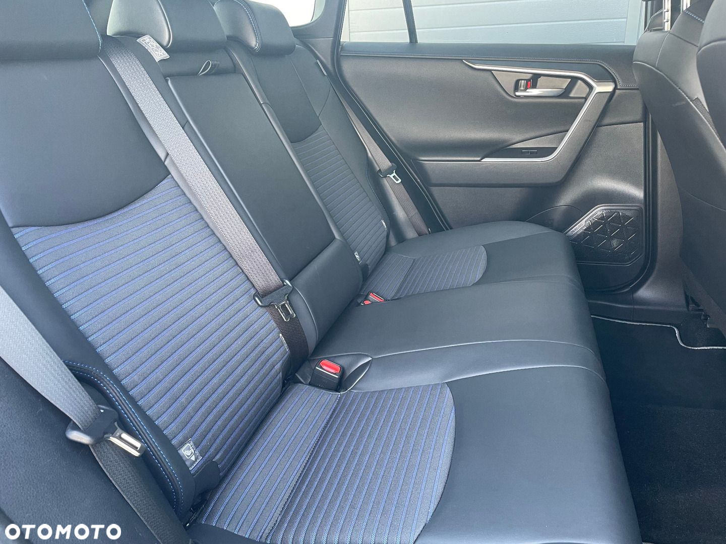 Toyota RAV4 - 12