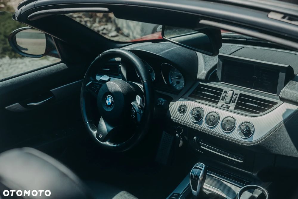 BMW Z4 sDrive35is - 14