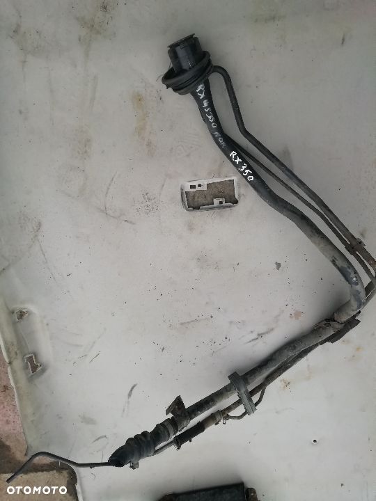 Wlew paliwa  Lexus rx350 2009-2015r