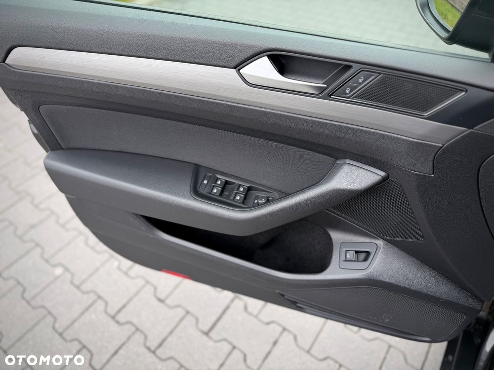 Volkswagen Passat 1.5 TSI EVO Business - 40