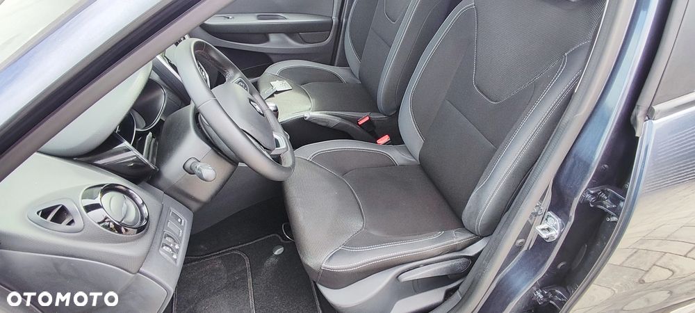 Renault Clio 1.5 dCi Energy Limited 2018 - 11