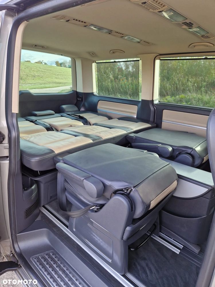 Volkswagen Multivan - 24