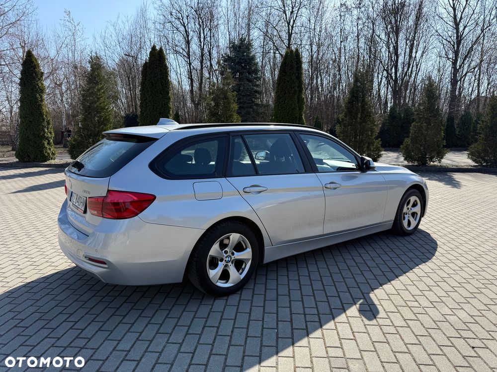 BMW Seria 3 318i Advantage - 9