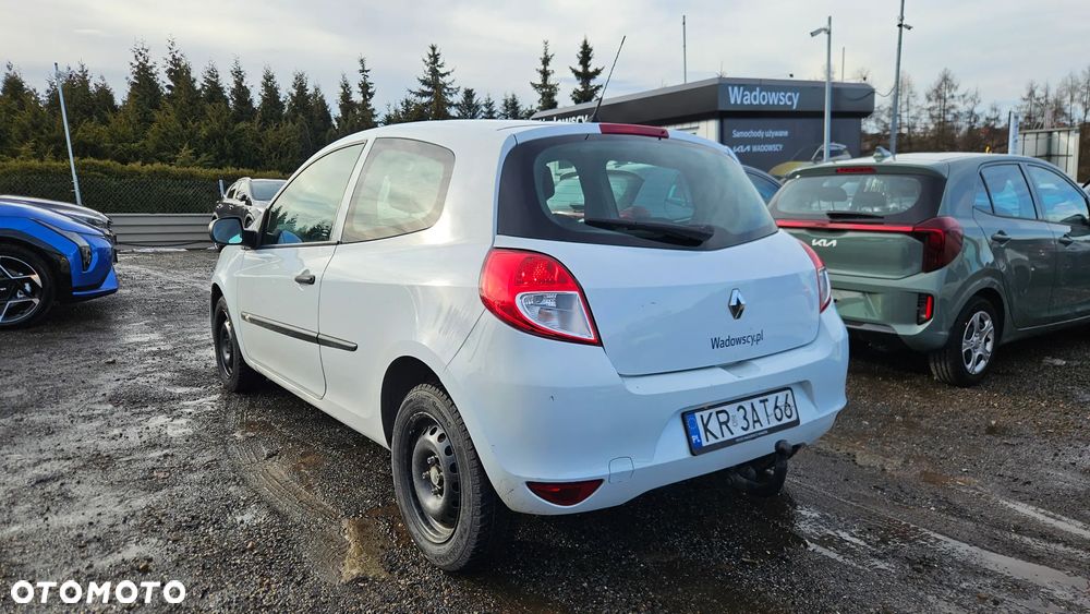 Renault Clio 1.5 dCi Alize - 8