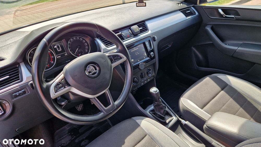 Skoda RAPID - 7