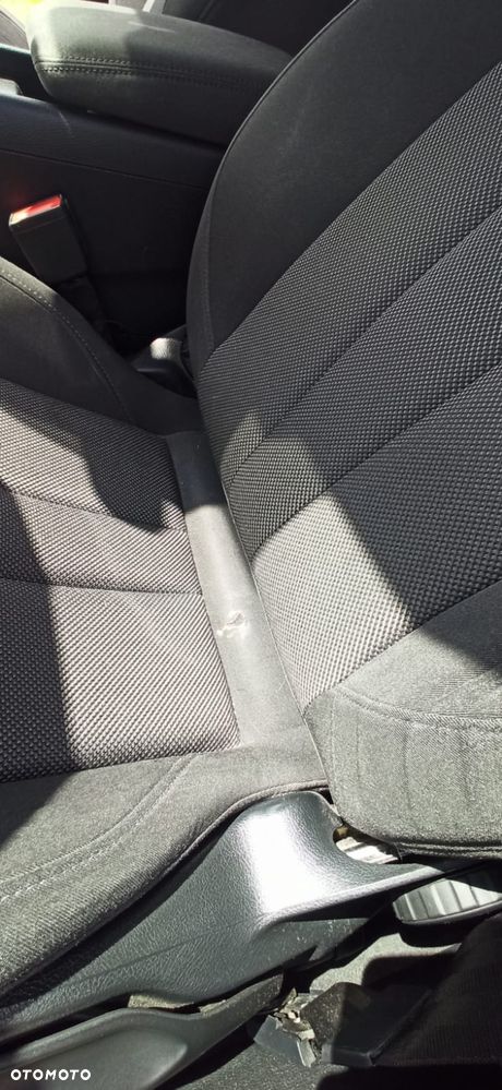 Audi A4 Avant 2.0 TDI S tronic - 11
