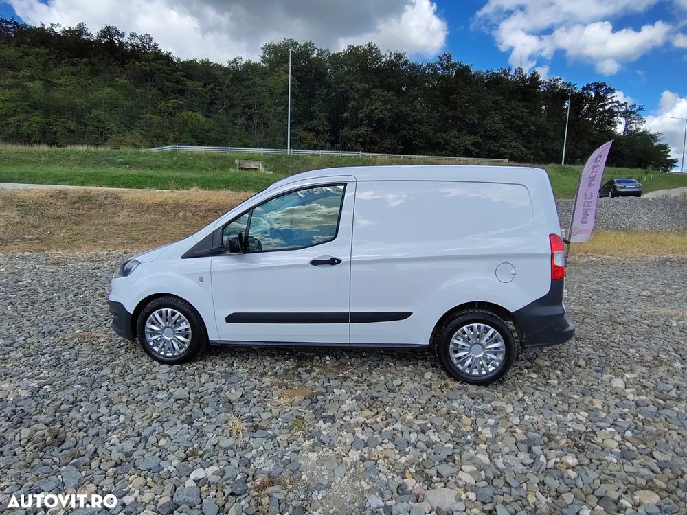Ford Courier - 10