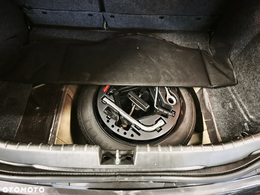 Alfa Romeo 147 1.9 JTDM 8V - 11