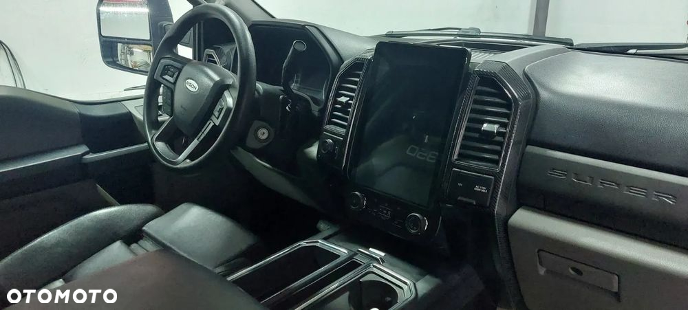 Ford F350 - 30